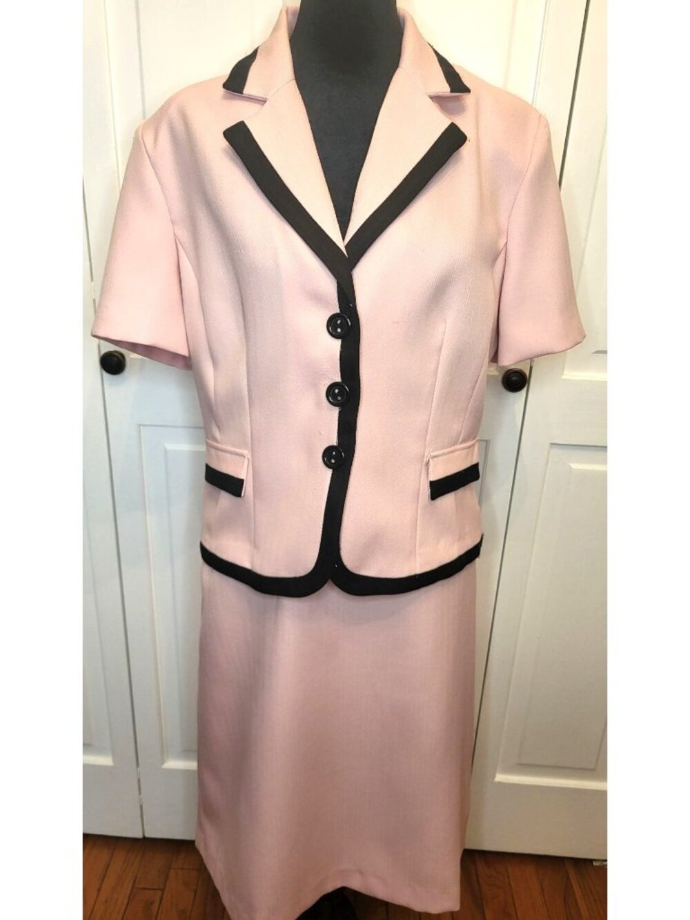 Sweet Suit Pink Black Skirt Jacket Suit 12 Preppy Twee Retro Church Trad Wife